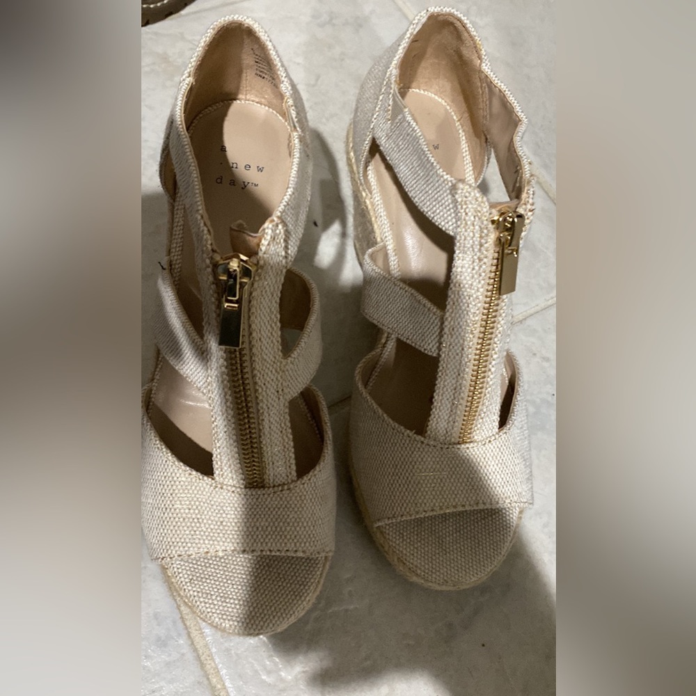 Wedges - Picture 2 of 3